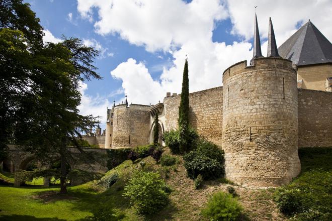 Montreuil_château et collégiale_©J.-P. Berlose