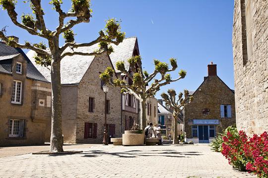 Piriac-sur-Mer_place du village_© J.-P. Berlose Piriac-sur-Mer_place du village_© J.-P. Berlose