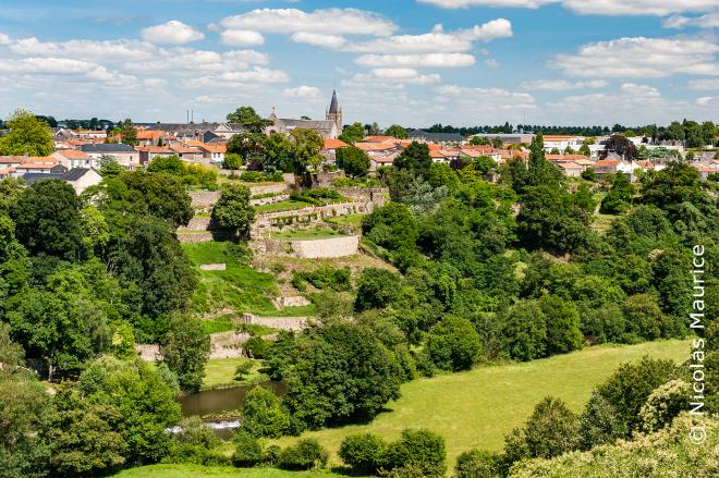 pays-de-la-loire_85_mortagne-sur-sevre_credit_nicolas_maurice_vue_ensemble.jpg