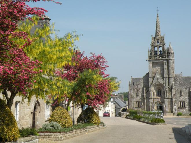 Finistère Nord - Guerlesquin Rue_du_docteur_quere-bando