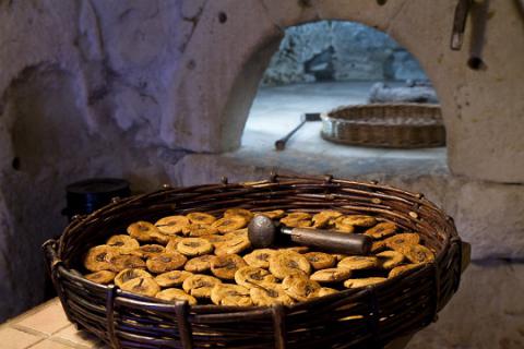 Turquant_panier de pommes tapées <sup>©</sup>J.-P. Berlose