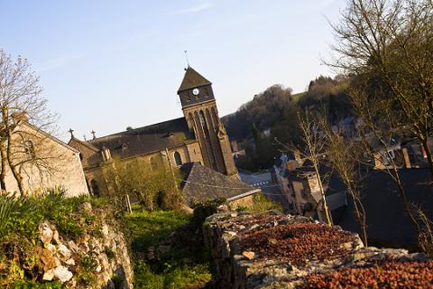 Chailland_église néogothique 2 <sup>©</sup> J.-P. Berlose