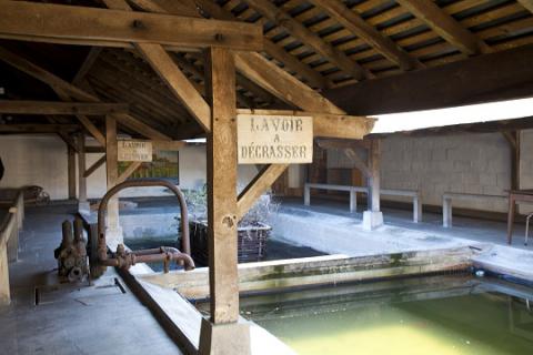 Mouchamps-lavoir©J.-P. Berlose