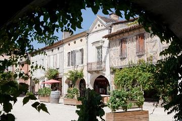 Place Royale - Labastide d'Armagnac - crédit photo Mairie