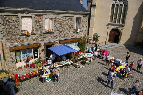 ste-suzanne_brocante_credit_mairie_ste-suzanne